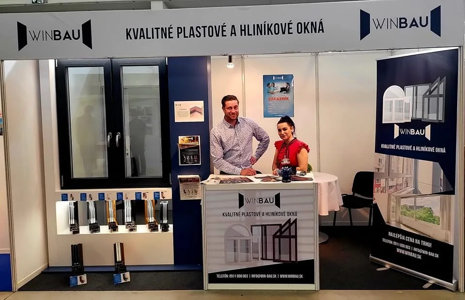 Tím WINBAU pri prezentačnom stánku na výstave Coneco