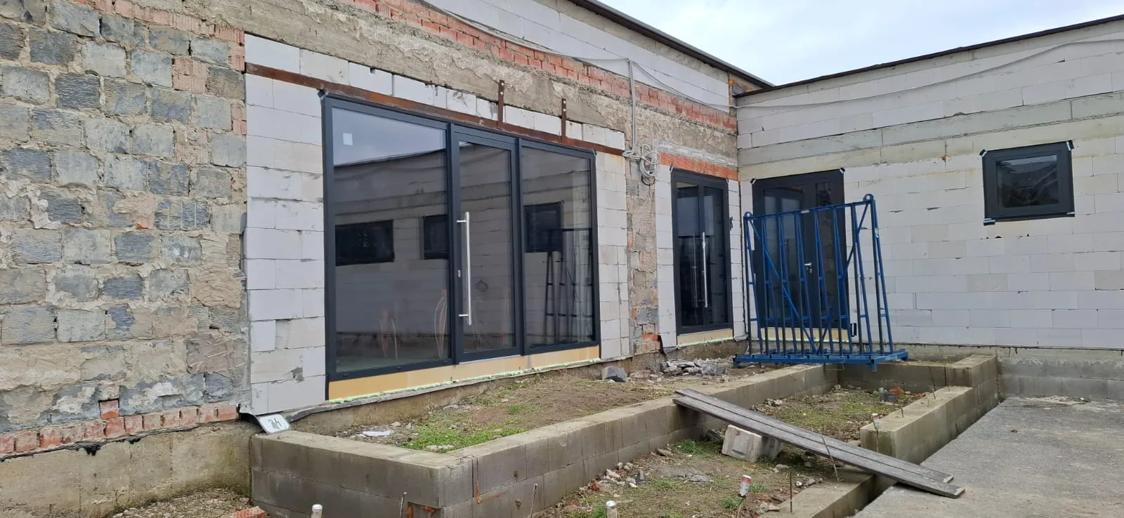 Realizácia — ALURON AS 75